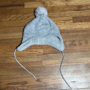 Hot Paws kids size 4-6 years grey pom pom toque winter hat fleece lined